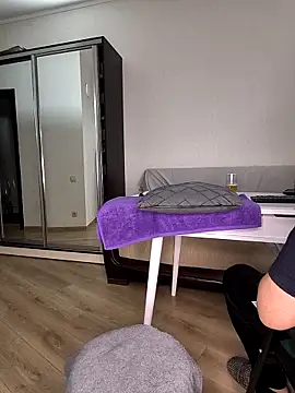 Czat XXX na żywo – _KissMyAss_