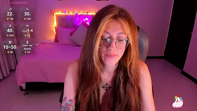 Emily_Warren_ live XXX chat