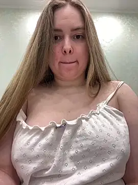 Онлайн чат XXX DeniMilkyyyyy