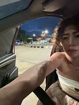 roxyrougee: διαδικτυακό σόου στην κάμερα