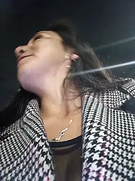 Chatroom XXX en direct de misshot_02