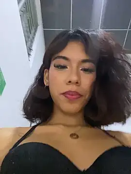 BellaHarpeerのライブXXXチャット