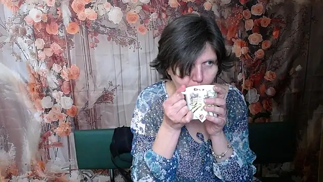 دردشة LunaDobra الجنسية المباشرة