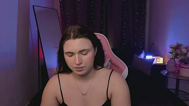 Avery_Flores Chat XXX live