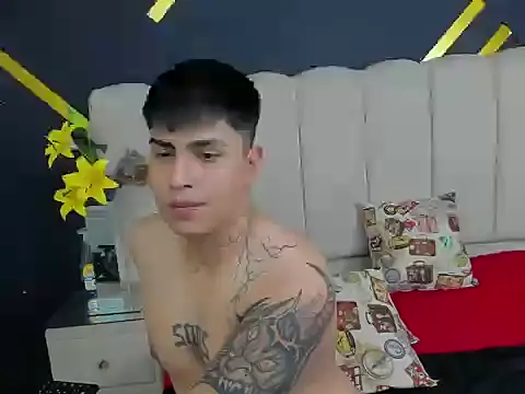 ThomasThund's Live XXX Chat