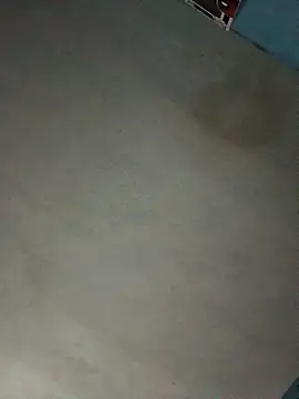 Hxzelmxnix Webcam show