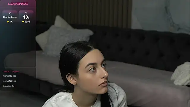 Вебкам-шоу ElaraVixen