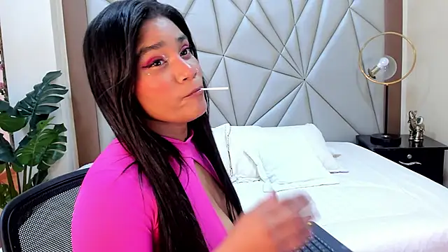 PaulinaMuller Chat XXX live