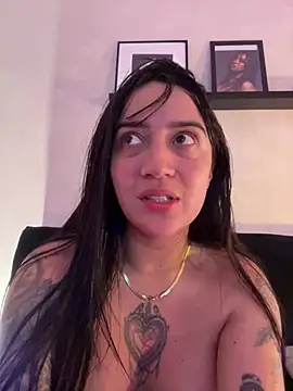 Chatroom XXX en direct de EmmyEvans1