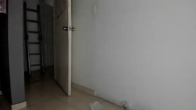 charlott_lensのライブXXXチャット