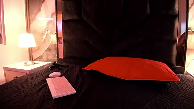 SusanVilla Adlı Modelin Canlı XXX Sohbeti