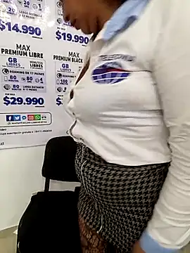 Chatroom XXX en direct de PAULA20-