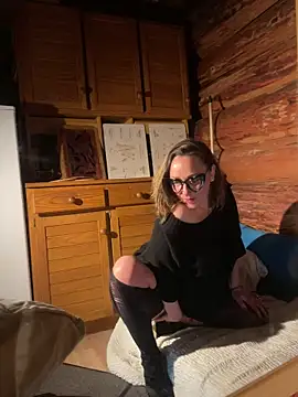 Reine_du_Vice84 Chat XXX in diretta