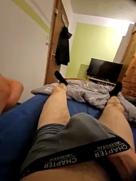 Jeanswixxer-Christian Show in webcam