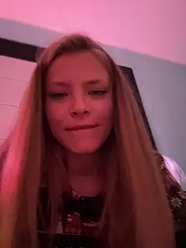 AnastasiaAniess Adlı Modelin Canlı XXX Sohbeti