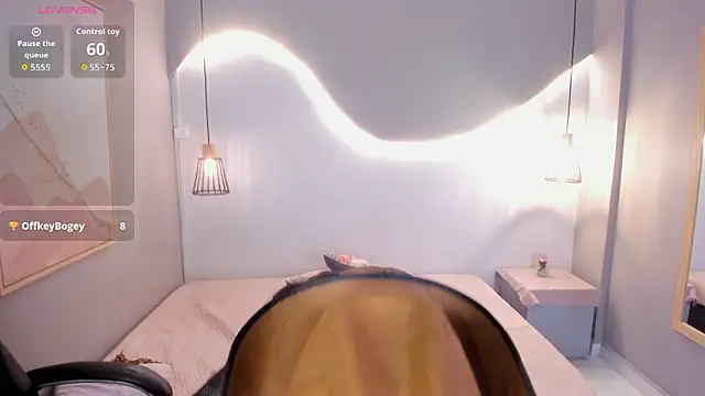 Chat +18 de Julieth_brown_ ao vivo