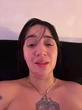 Chat XXX en directo de EmmyEvans1