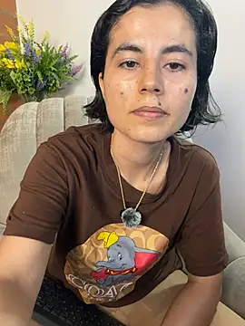 kanela3434 Adlı Modelin Canlı XXX Sohbeti