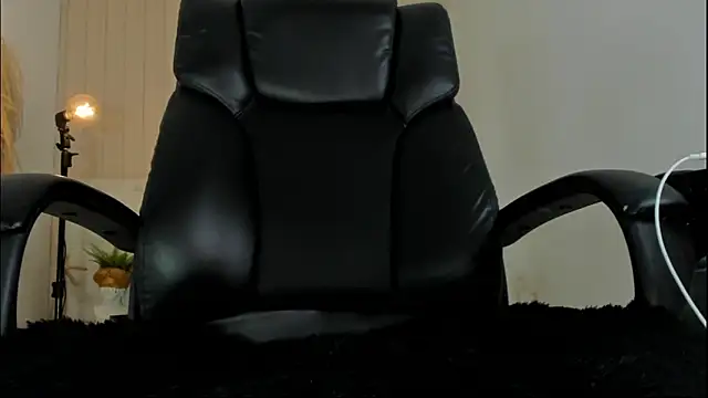 ISAAC_CRYSTON live XXX chat