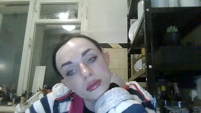 Chat +18 de Trinsy_Love ao vivo