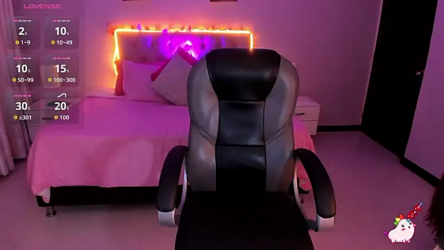 Emily_Warren_: онлайн-секс-чат