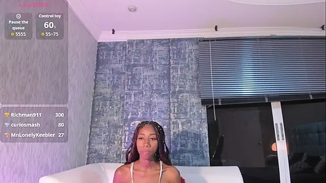 NathalyLeen: онлайн-секс-чат