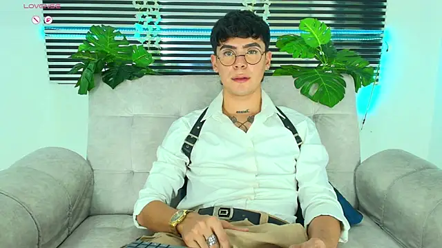 CamiiGuzmanX live XXX chat