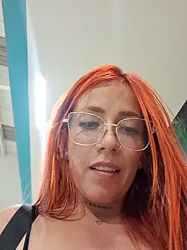 Chat +18 de Alis_xxx ao vivo