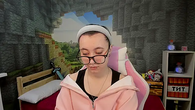 ClaraParks: онлайн-секс-чат