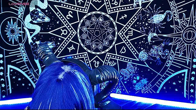 naomi_satan: онлайн-секс-чат