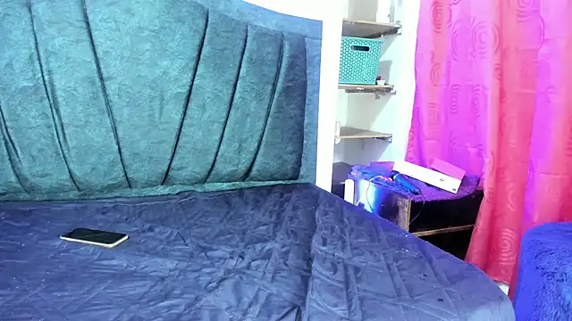 sharlotte_ms Adlı Modelin Canlı XXX Sohbeti