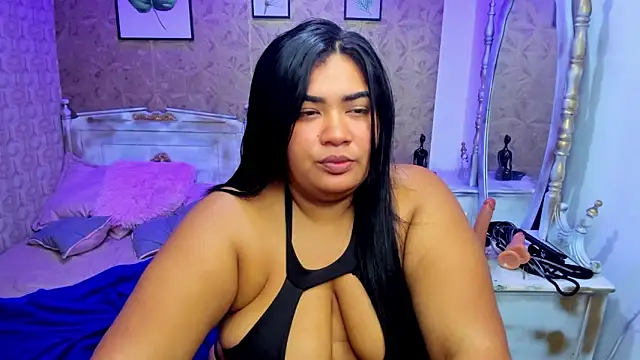 Chat +18 de Sara_clk ao vivo