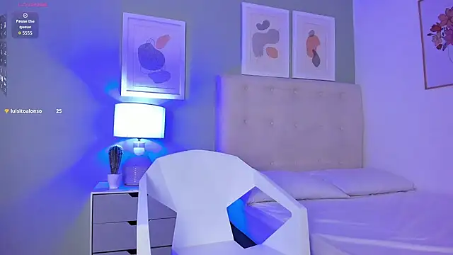 ApoloRicci live XXX chat