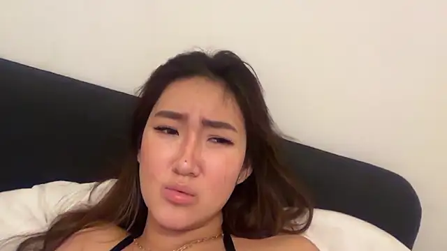 AlishaCheng: онлайн-секс-чат