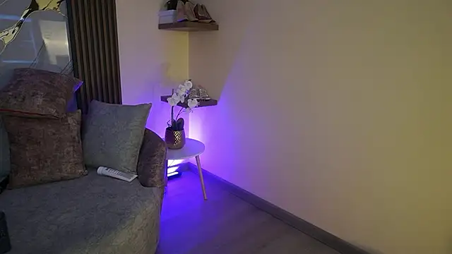 LiaWheeler: онлайн-секс-чат