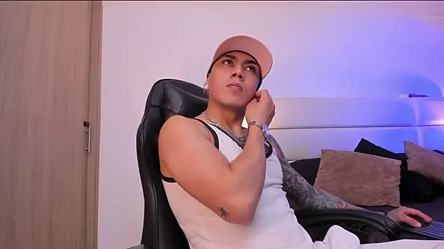 TonnieViera live XXX chat