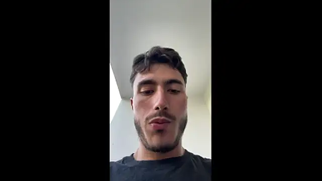 LIAM_COLT live XXX chat