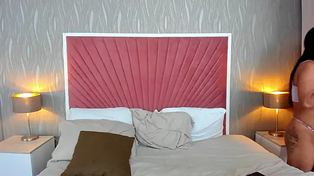 AlejandraVega Adlı Modelin Canlı XXX Sohbeti