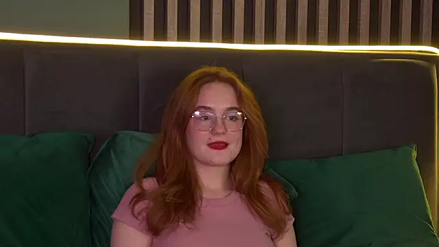 AmyRoy Show in webcam