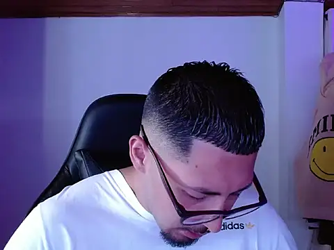 Spilios_low Chat XXX live