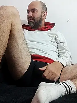 Chat XXX en directo de hairyandbigmann