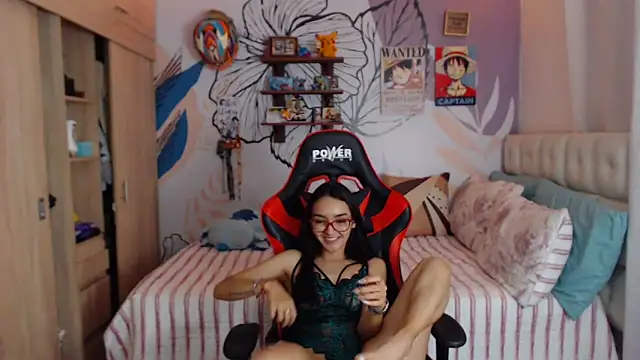 LinzyBaner: онлайн-секс-чат