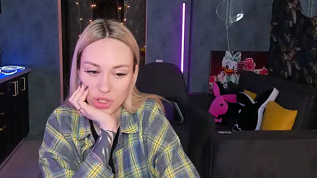 Blckmirrorr's Live XXX Chat