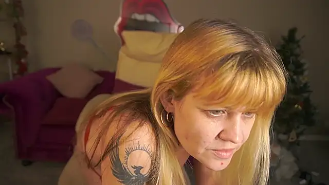 Chat +18 de BellaLaPetit ao vivo