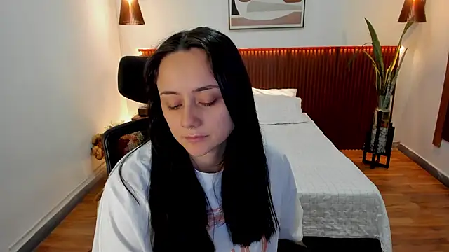 KatherineBond Adlı Modelin Canlı XXX Sohbeti