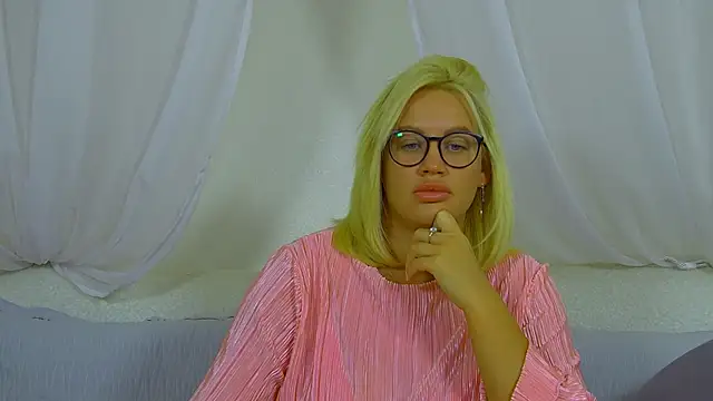 MariaNeumann Chat XXX live