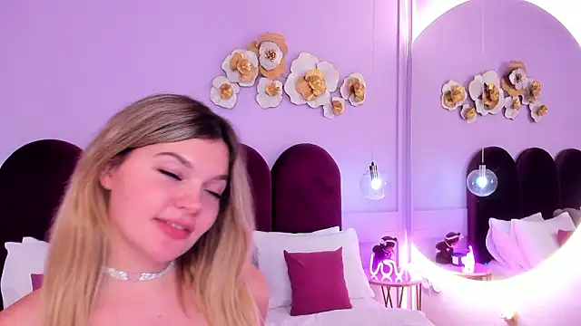 ZaraBloom: απευθείας συνομιλία ΧΧΧ