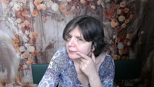 LunaDobra 网络视讯表演