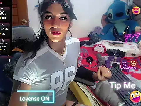 michaeldissts live XXX chat