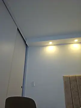 Maya_Lewis Chat XXX in diretta